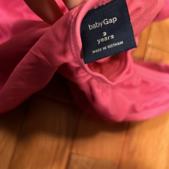 Gap girls flamingo pink swimsuit - Picture 3 of 3